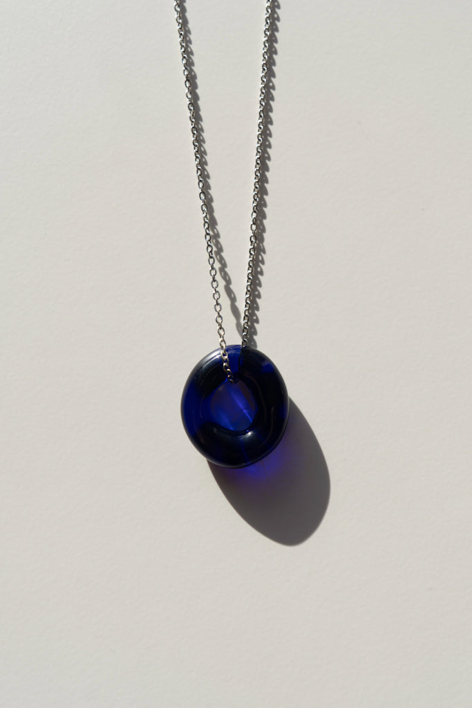 Collier Eko bleu marine